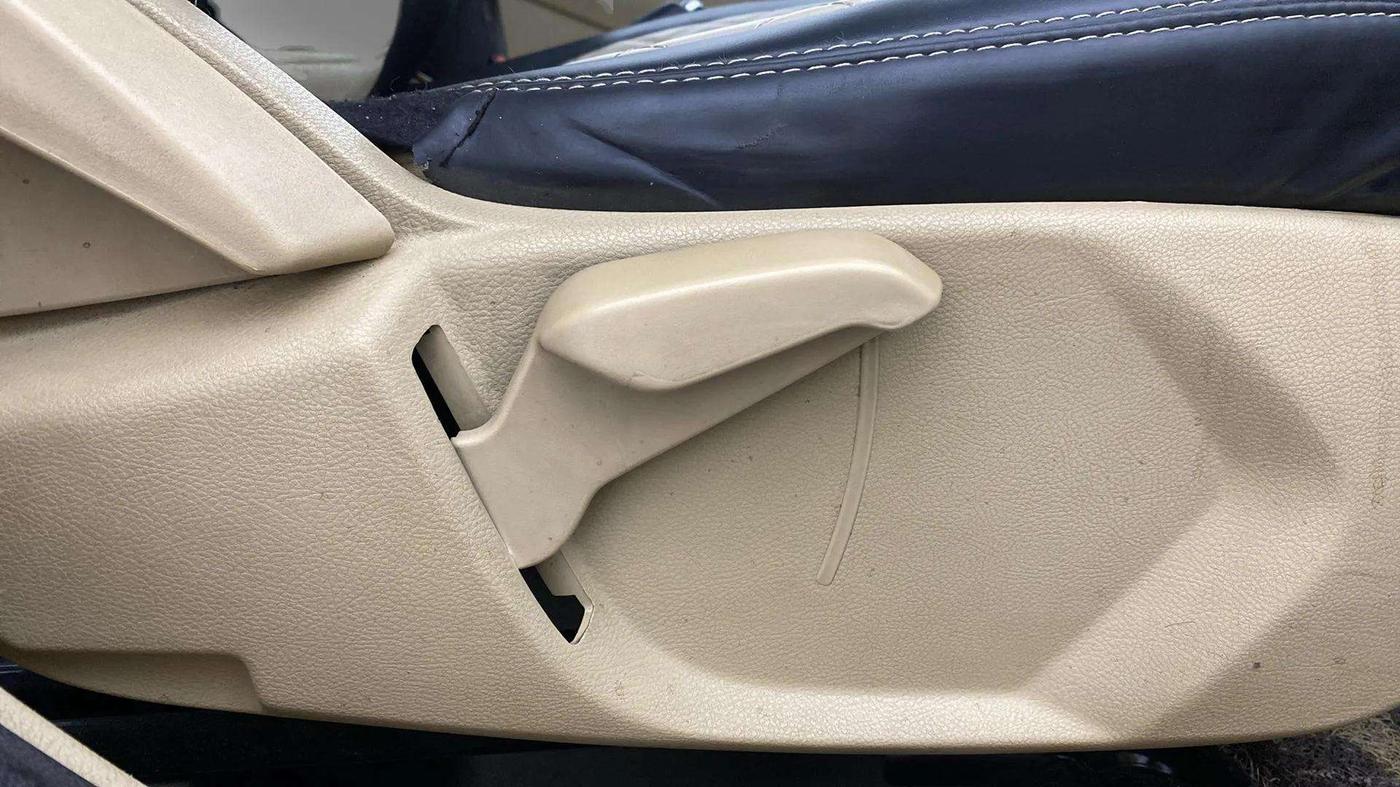 2018 Ford Figo Aspire TITANIUM 1.2 PETROL, CNG, Manual, 85,885 km, Driver Side Adjustment Panel