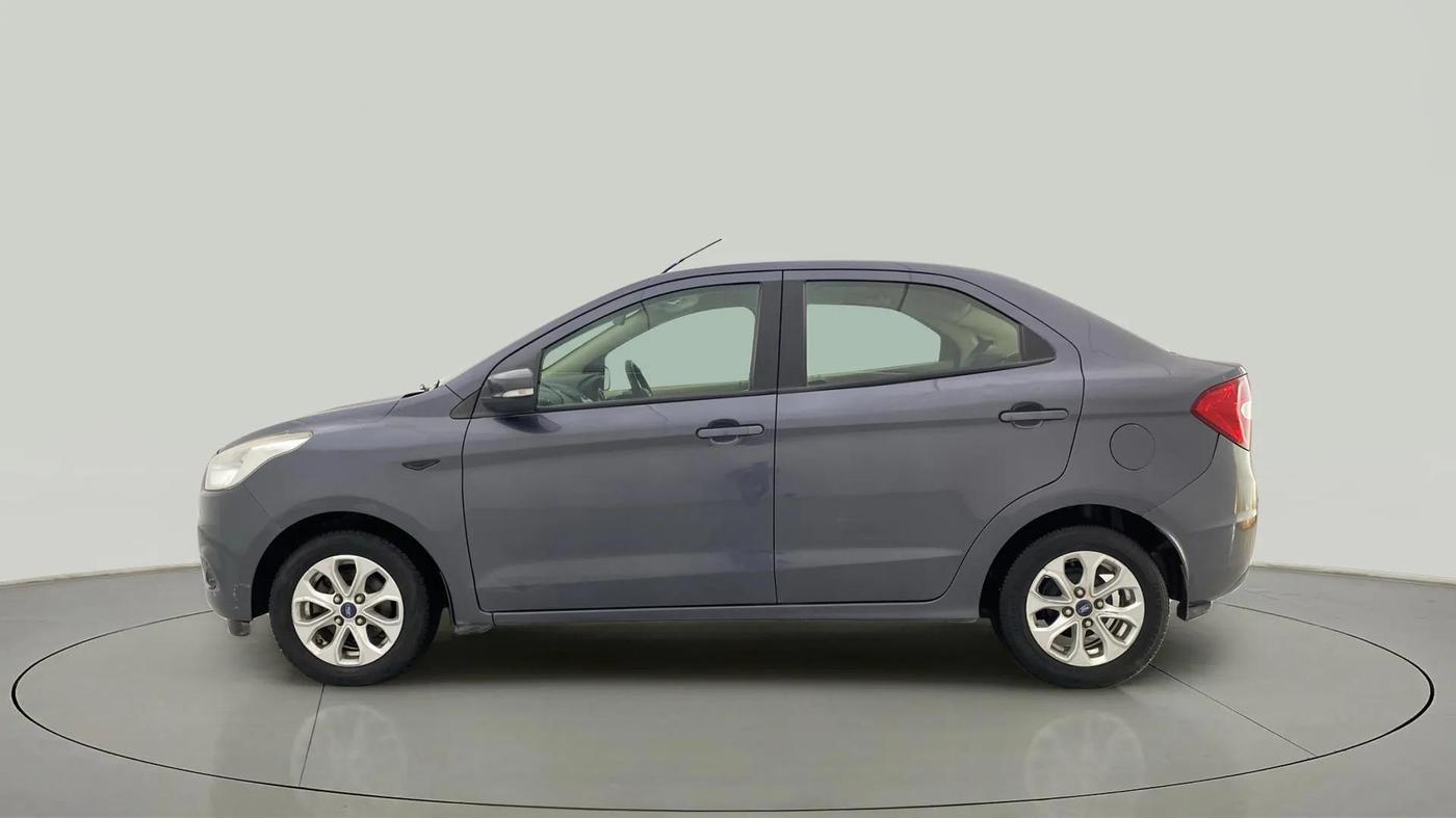 2018 Ford Figo Aspire TITANIUM 1.2 PETROL, CNG, Manual, 85,885 km, Left Side