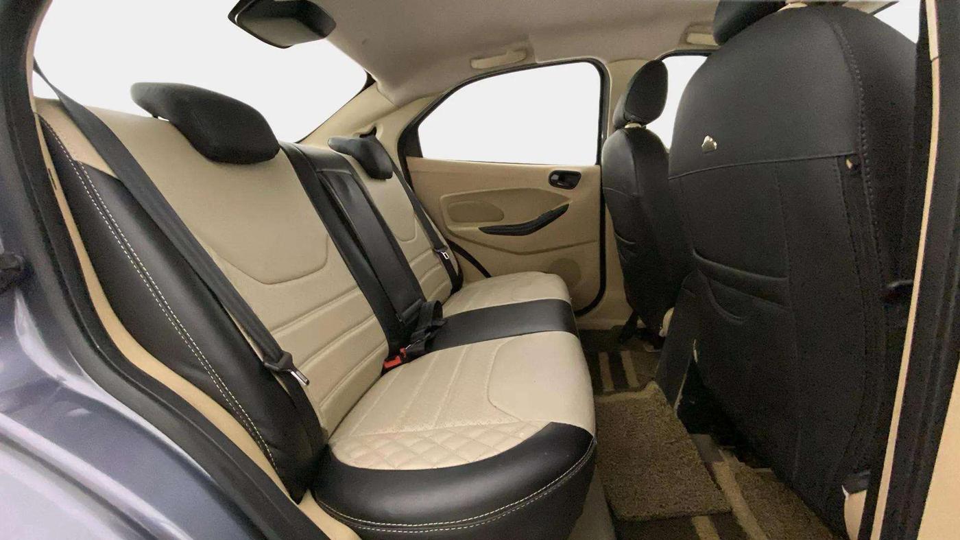 2018 Ford Figo Aspire TITANIUM 1.2 PETROL, CNG, Manual, 85,885 km, Right Side Rear Door Cabin