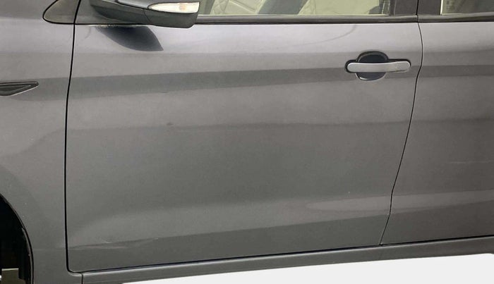2018 Ford Figo Aspire TITANIUM 1.2 PETROL, CNG, Manual, 84,351 km, Front passenger door - Minor scratches