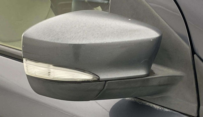 2018 Ford Figo Aspire TITANIUM 1.2 PETROL, CNG, Manual, 84,351 km, Right rear-view mirror - Indicator light not working