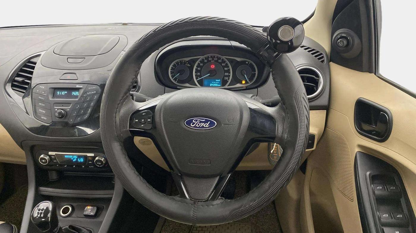2018 Ford Figo Aspire TITANIUM 1.2 PETROL, CNG, Manual, 85,885 km, Steering Wheel Close Up