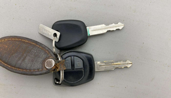 2019 Maruti Alto VXI, Petrol, Manual, 43,048 km, Key Close Up