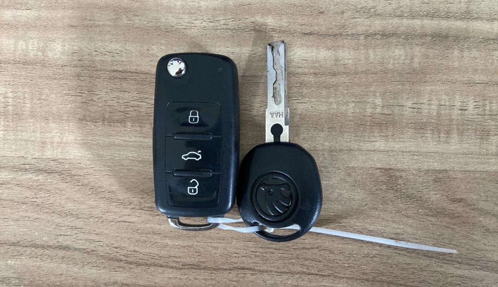 2021 Skoda Rapid 1.0 AMBITION TSI MT, Petrol, Manual, 44,720 km, Key Close Up
