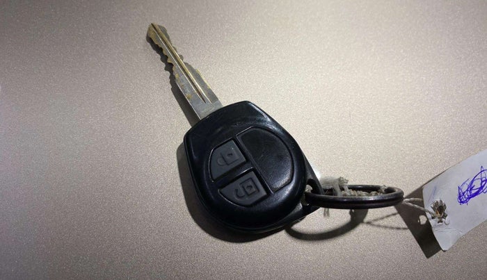 2013 Maruti Wagon R 1.0 VXI, Petrol, Manual, 48,457 km, Key Close Up
