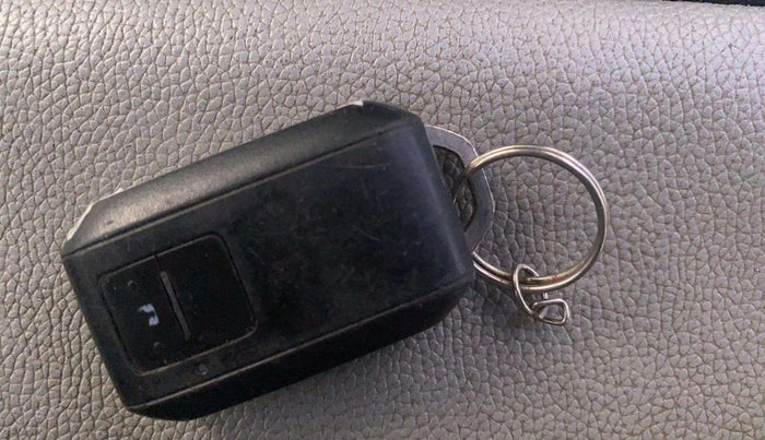 2019 Toyota Glanza G, Petrol, Manual, 50,178 km, Key Close Up