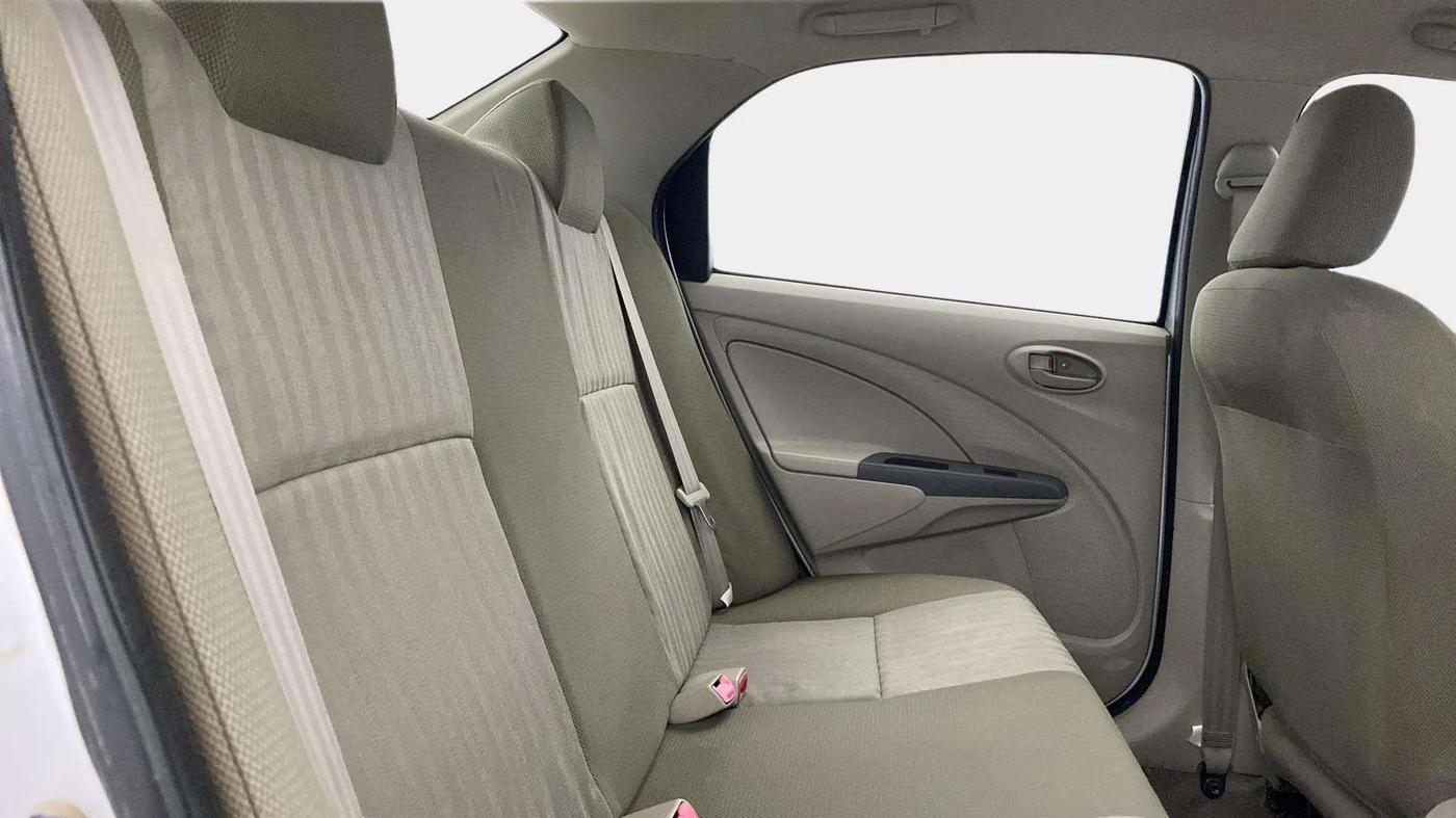 2015 Toyota Etios G, Petrol, Manual, 25,021 km, Right Side Rear Door Cabin