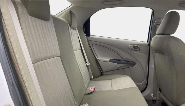 2015 Toyota Etios G, Petrol, Manual, 25,021 km, Right Side Rear Door Cabin