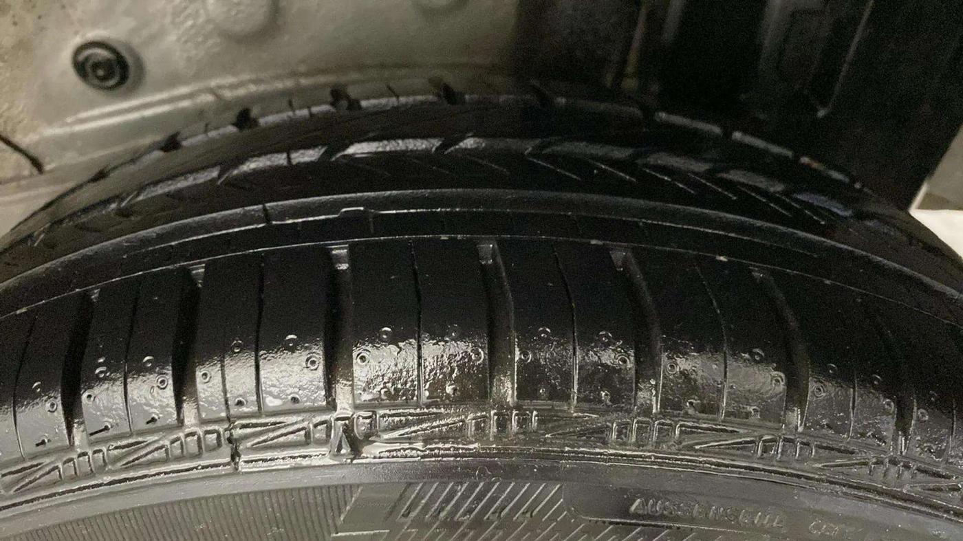 2015 Toyota Etios G, Petrol, Manual, 25,021 km, Left Rear Tyre Tread