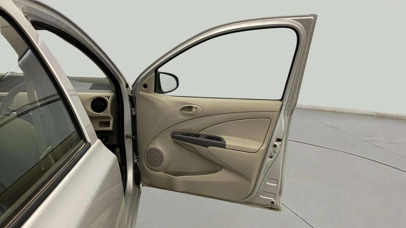 2015 Toyota Etios G, Petrol, Manual, 25,021 km, RHS Front Door