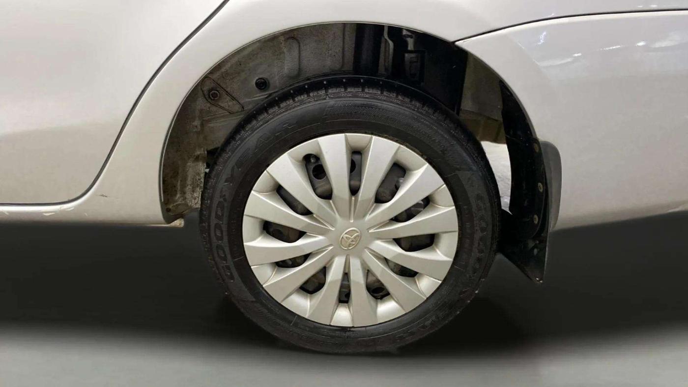 2015 Toyota Etios G, Petrol, Manual, 25,021 km, Left Rear Wheel