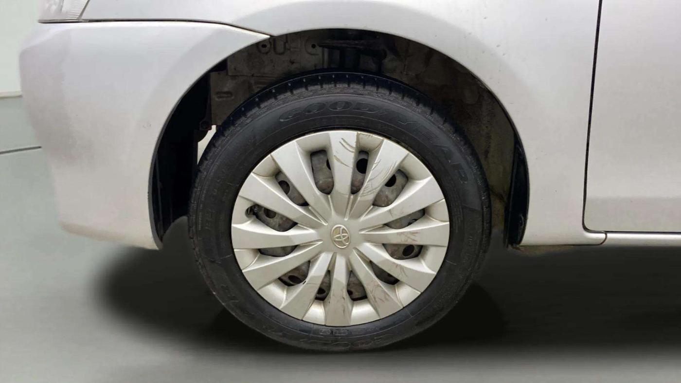 2015 Toyota Etios G, Petrol, Manual, 25,021 km, Left Front Wheel