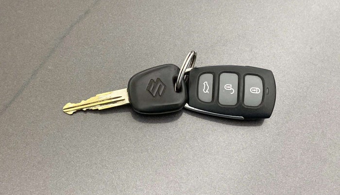 2018 Maruti Alto K10 VXI, Petrol, Manual, 37,955 km, Key Close Up