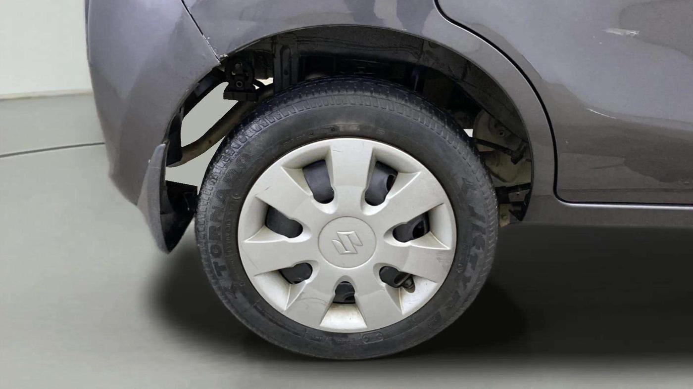 2018 Maruti Alto K10 VXI, Petrol, Manual, 38,040 km, Right Rear Wheel