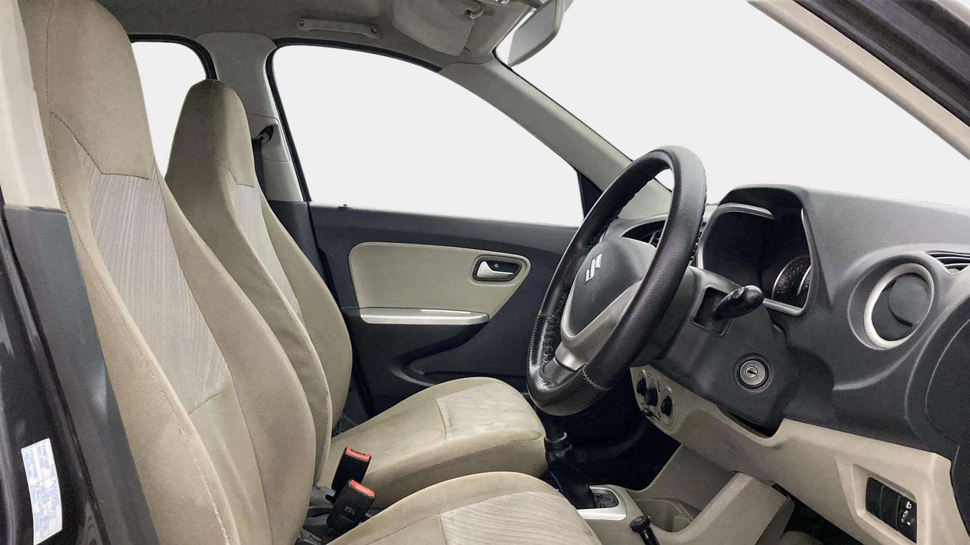 2018 Maruti Alto K10 VXI, Petrol, Manual, 38,040 km, Right Side Front Door Cabin