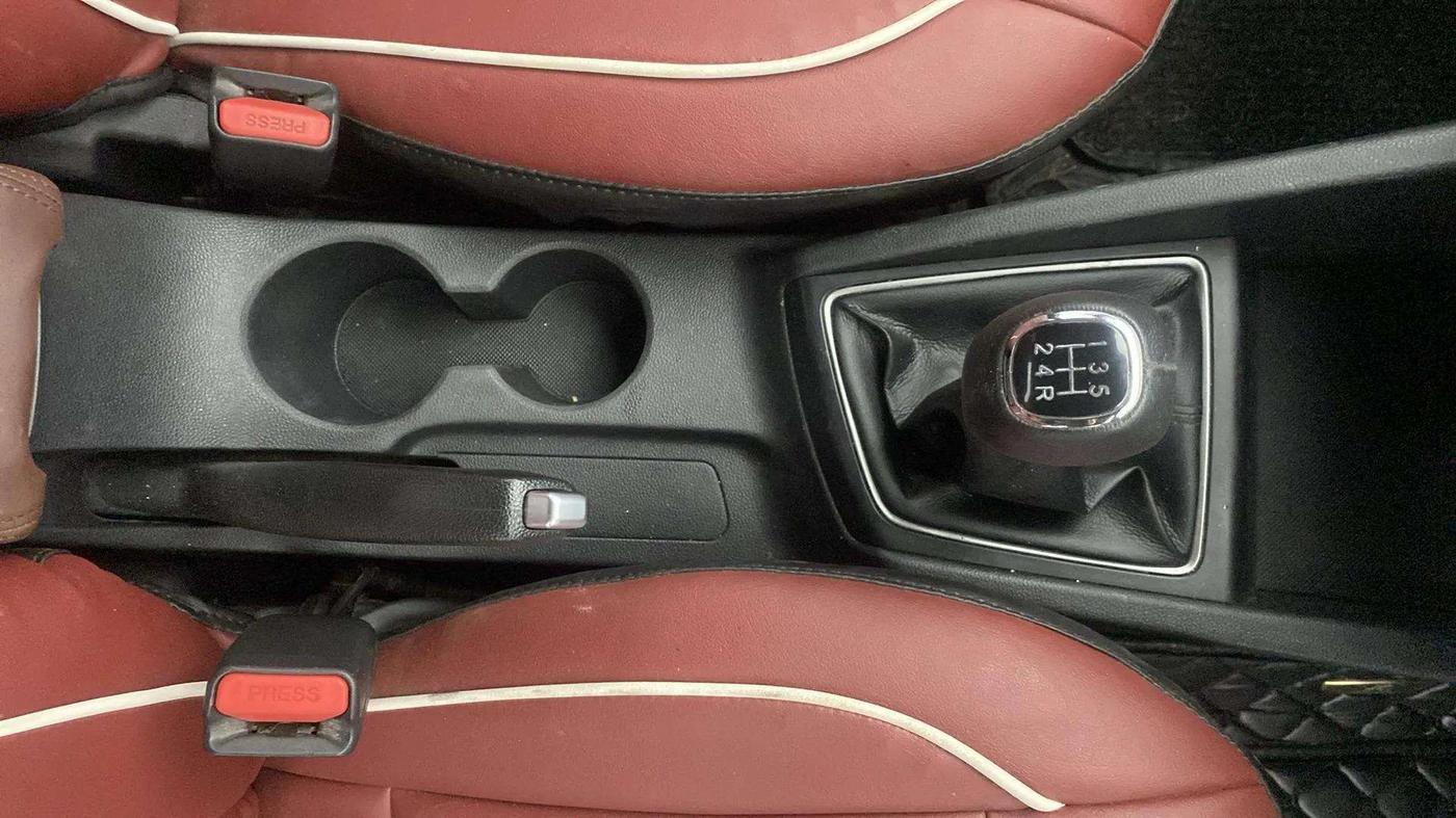 2020 Hyundai Elite i20 ASTA 1.2 (O), Petrol, Manual, 61,837 km, Gear Lever