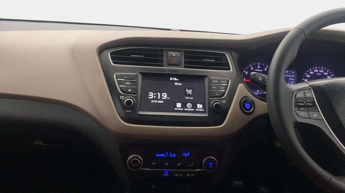 2020 Hyundai Elite i20 ASTA 1.2 (O), Petrol, Manual, 61,837 km, Air Conditioner
