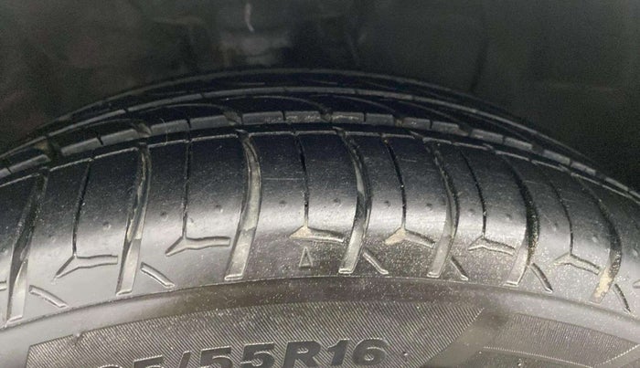 2020 Hyundai Elite i20 ASTA 1.2 (O), Petrol, Manual, 61,775 km, Right Front Tyre Tread