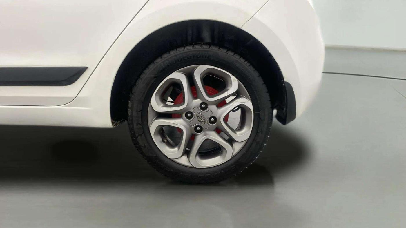 2020 Hyundai Elite i20 ASTA 1.2 (O), Petrol, Manual, 61,837 km, Left Rear Wheel