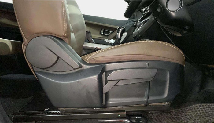 2021 Tata Harrier XZA 2.0L, Diesel, Automatic, 80,191 km, Driver Side Adjustment Panel