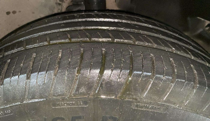 2021 Tata Harrier XZA 2.0L, Diesel, Automatic, 80,191 km, Right Front Tyre Tread