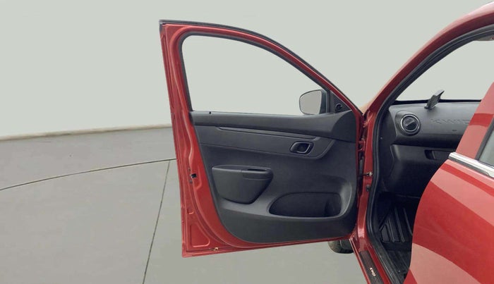 2024 Renault Kwid RXL(O) 1.0L AMT, Petrol, Automatic, 767 km, LHS Front Door