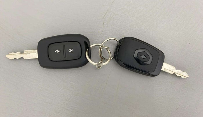 2024 Renault Kwid RXL(O) 1.0L AMT, Petrol, Automatic, 767 km, Key Close Up