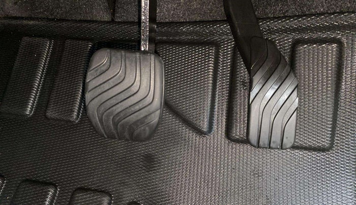 2024 Renault Kwid RXL(O) 1.0L AMT, Petrol, Automatic, 767 km, Pedals