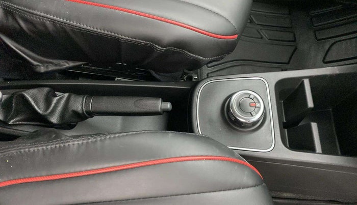 2024 Renault Kwid RXL(O) 1.0L AMT, Petrol, Automatic, 767 km, Gear Lever