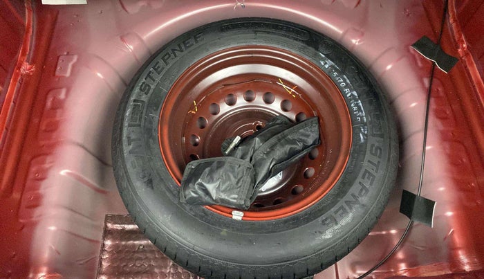 2024 Renault Kwid RXL(O) 1.0L AMT, Petrol, Automatic, 767 km, Spare Tyre