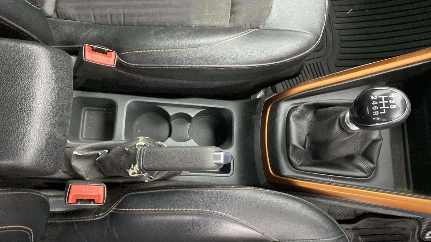 2018 Ford Ecosport TITANIUM 1.0L ECOBOOST SPORTS(SUNROOF), Petrol, Manual, 72,061 km, Gear Lever