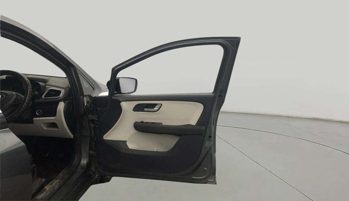 2021 Tata ALTROZ XZ PETROL, Petrol, Manual, 24,544 km, RHS Front Door