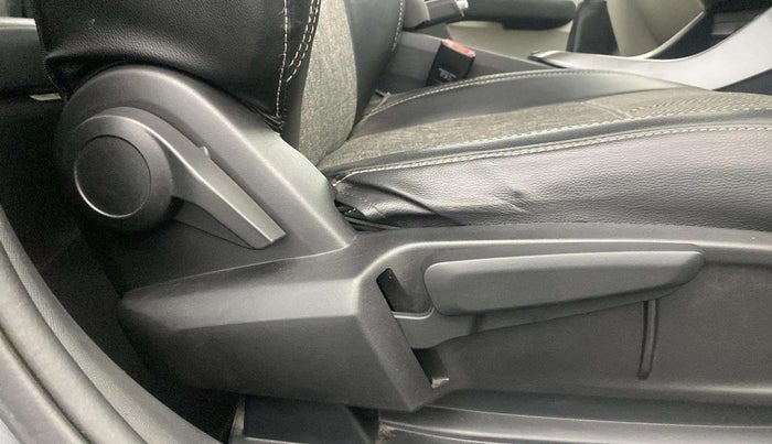 2021 Tata ALTROZ XZ PETROL, Petrol, Manual, 24,544 km, Driver Side Adjustment Panel
