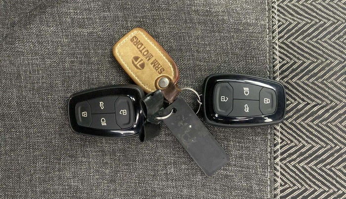 2021 Tata ALTROZ XZ PETROL, Petrol, Manual, 24,544 km, Key Close Up