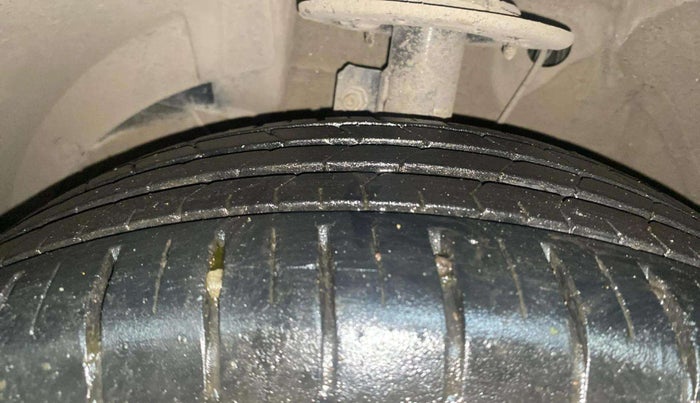 2019 Maruti Baleno ALPHA CVT PETROL 1.2, Petrol, Automatic, 32,016 km, Left Front Tyre Tread