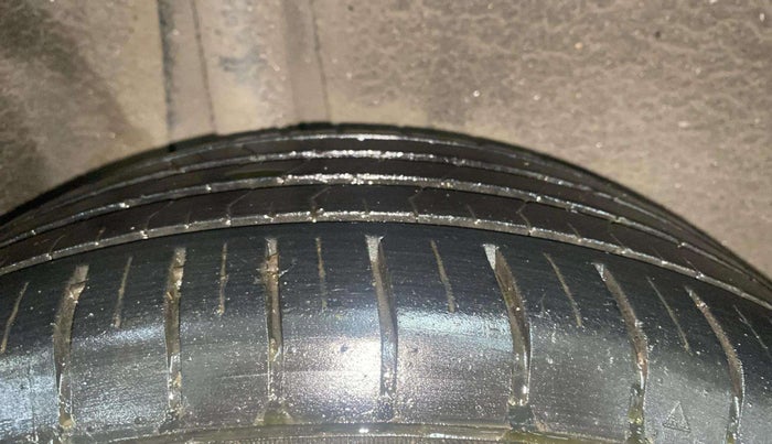 2019 Maruti Baleno ALPHA CVT PETROL 1.2, Petrol, Automatic, 32,016 km, Right Rear Tyre Tread