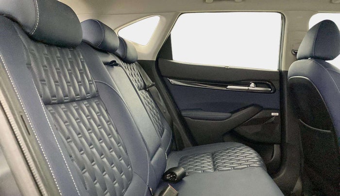 2022 KIA SELTOS X LINE 1.4 PETROL DCT, Petrol, Automatic, 62,157 km, Right Side Rear Door Cabin