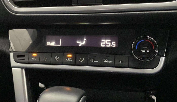 2022 KIA SELTOS X LINE 1.4 PETROL DCT, Petrol, Automatic, 62,157 km, AC Unit - Directional switch has minor damage
