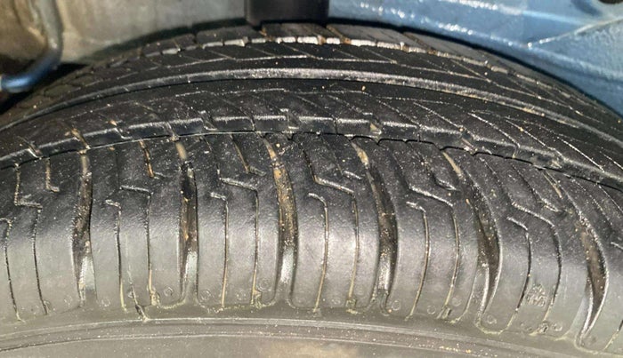 2014 Maruti Celerio VXI AMT, Petrol, Automatic, 79,121 km, Right Rear Tyre Tread