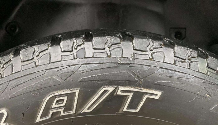 2021 Mahindra Thar LX D AT 4WD HT, Diesel, Automatic, 33,365 km, Right Rear Tyre Tread