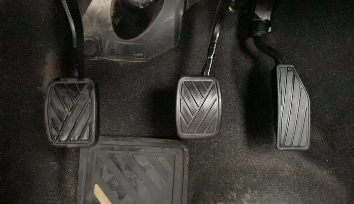 2020 Maruti IGNIS DELTA 1.2, Petrol, Manual, 38,458 km, Pedals