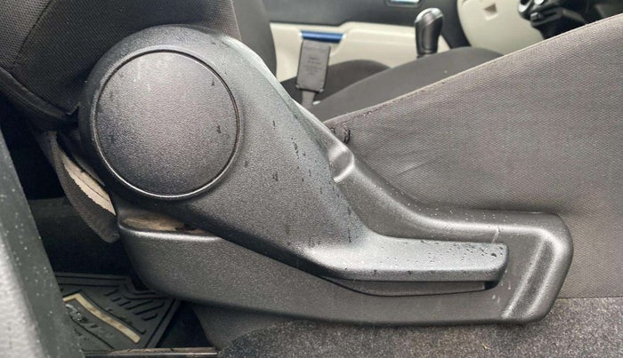 2020 Maruti IGNIS DELTA 1.2, Petrol, Manual, 38,458 km, Driver Side Adjustment Panel