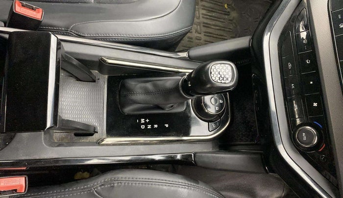 2021 Tata Harrier XZA PLUS 2.0L, Diesel, Automatic, 40,893 km, Gear Lever