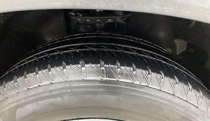2021 Tata Harrier XZA PLUS 2.0L, Diesel, Automatic, 40,893 km, Right Front Tyre Tread
