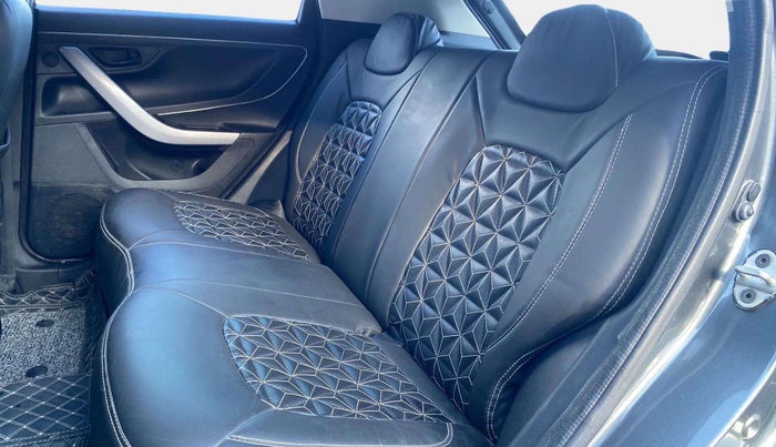 2022 Tata NEXON XM SUNROOF PETROL, Petrol, Manual, 17,925 km, Right Side Rear Door Cabin