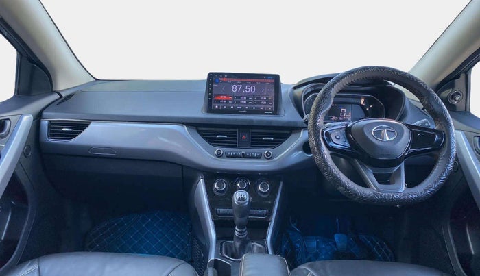 2022 Tata NEXON XM SUNROOF PETROL, Petrol, Manual, 17,925 km, Dashboard
