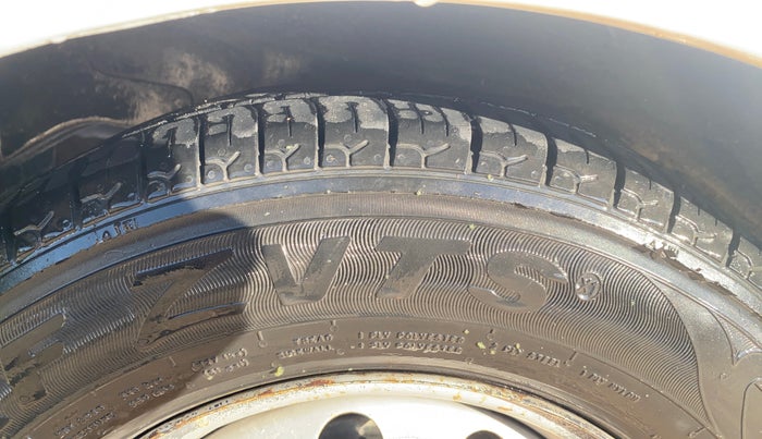 2017 Hyundai Eon ERA +, CNG, Manual, 1,10,540 km, Right Rear Tyre Tread