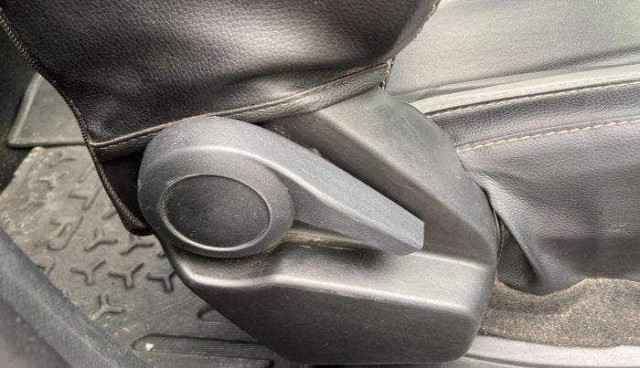 2022 Tata ALTROZ XM PLUS PETROL, Petrol, Manual, 27,227 km, Driver Side Adjustment Panel