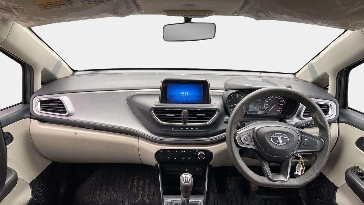 2022 Tata ALTROZ XM PLUS PETROL, Petrol, Manual, 27,261 km, Dashboard