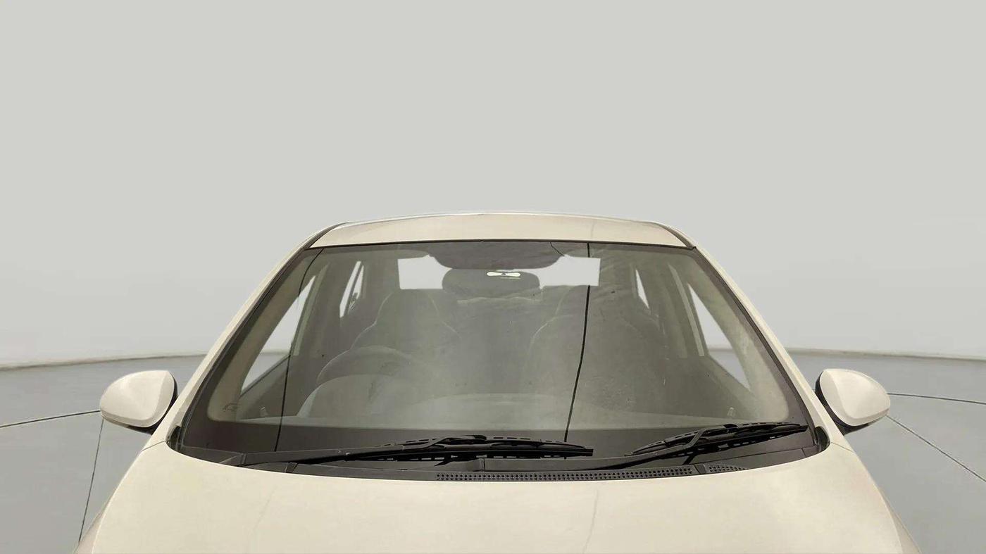 2014 Hyundai Xcent S (O) 1.2, Petrol, Manual, 1,36,198 km, Front Windshield